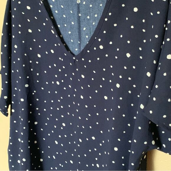 Entro Blue with White Dot Dolman Sleeve Blouse Size Large - Picture 4 of 6
